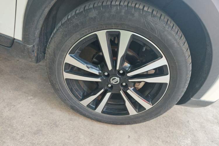 Used Nissan Kicks 2021 1.5L XL CVT Cool Enjoyment Edition Right Front Wheel Hub