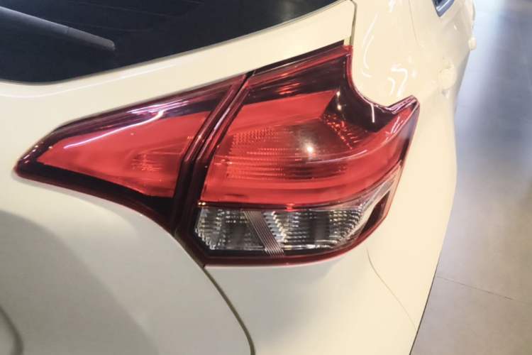 Used Nissan Kicks 2021 1.5L XL CVT Cool Enjoyment Edition Right Rear Taillight