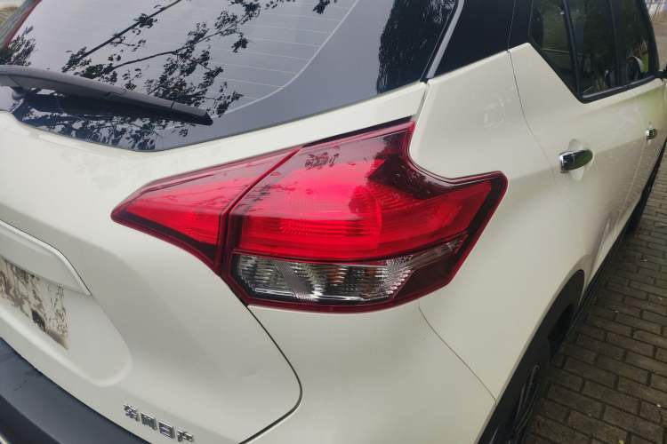 Used Nissan Kicks 2021 1.5L XV CVT Smart Connect Luxury Edition Right Rear Taillight