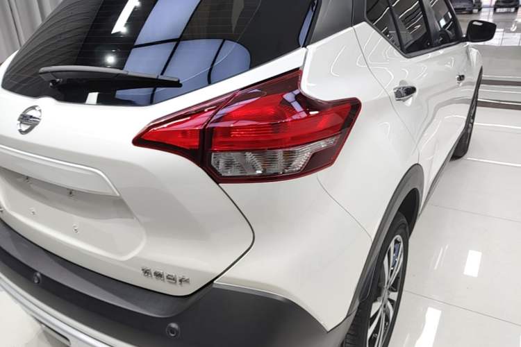Used Nissan Kicks 2021 1.5L XV CVT Smart Connect Luxury Edition Right Rear Taillight