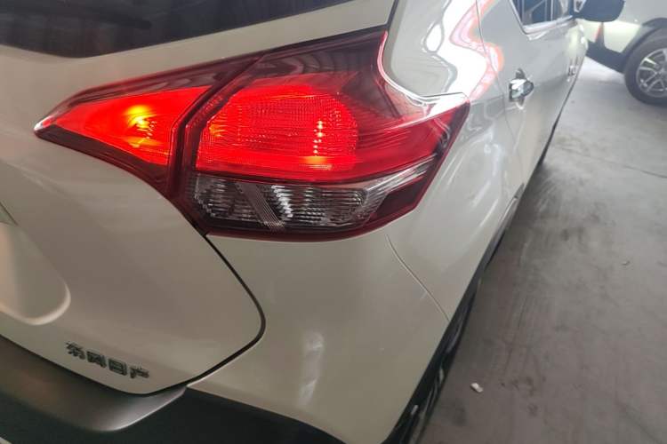 Used Nissan Kicks 2021 1.5L XV CVT Smart Connect Luxury Edition Right Rear Taillight