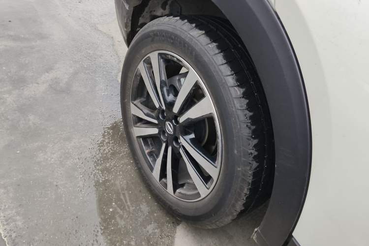 Used Nissan Kicks 2021 1.5L XV CVT Smart Connect Luxury Edition Right Rear Wheel Hub