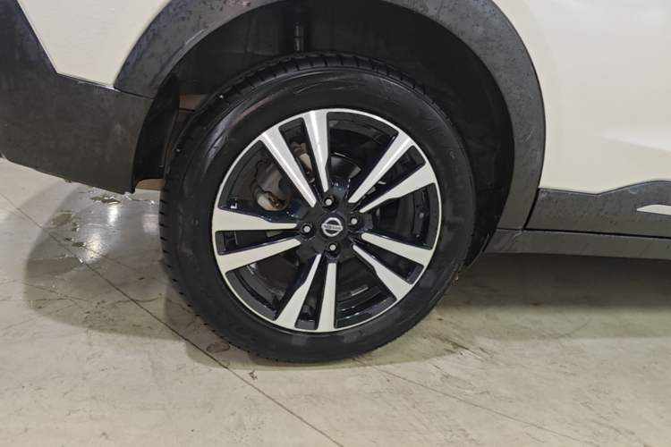Used Nissan Kicks 2021 1.5L XV CVT Smart Connect Luxury Edition Right Rear Wheel Hub