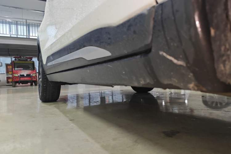 Used Nissan Kicks 2021 1.5L XV CVT Smart Connect Luxury Edition Right Side Sill