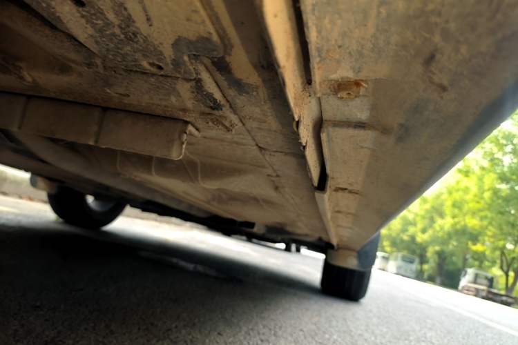Used Nissan Kicks 2021 1.5L XE Manual Cool Edition Right Side Sill
