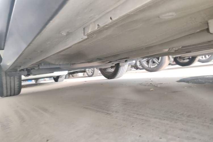 Used Nissan Kicks 2021 1.5L XV CVT Smart Connect Luxury Edition Right Side Sill