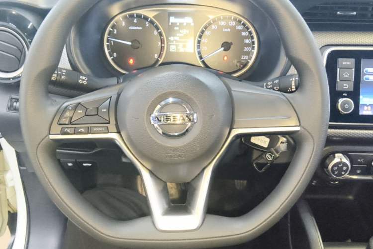 Used Nissan Kicks 2021 1.5L XL CVT Cool Enjoyment Edition Steering Wheel