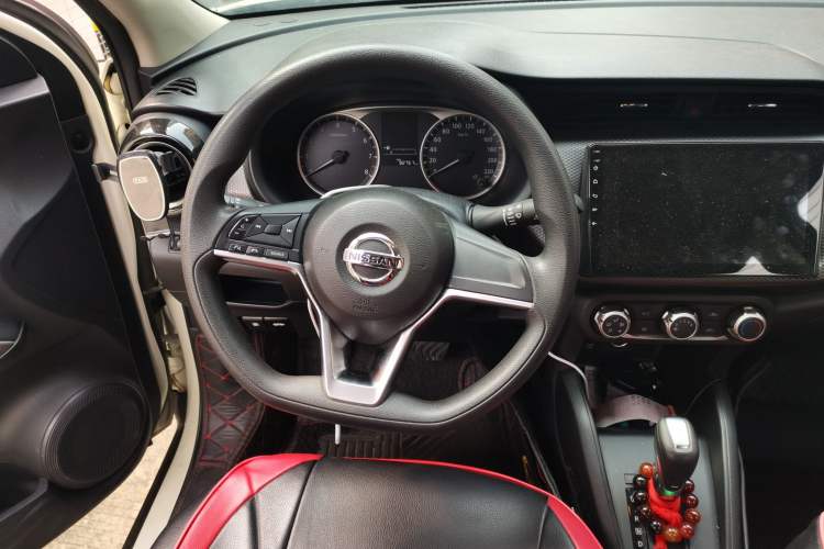 Used Nissan Kicks 2021 1.5L XL CVT Cool Enjoyment Edition Steering Wheel