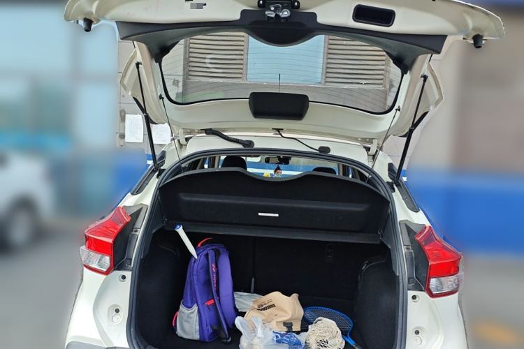 Used Nissan Kicks 2021 1.5L XV CVT Smart Connect Luxury Edition Trunk