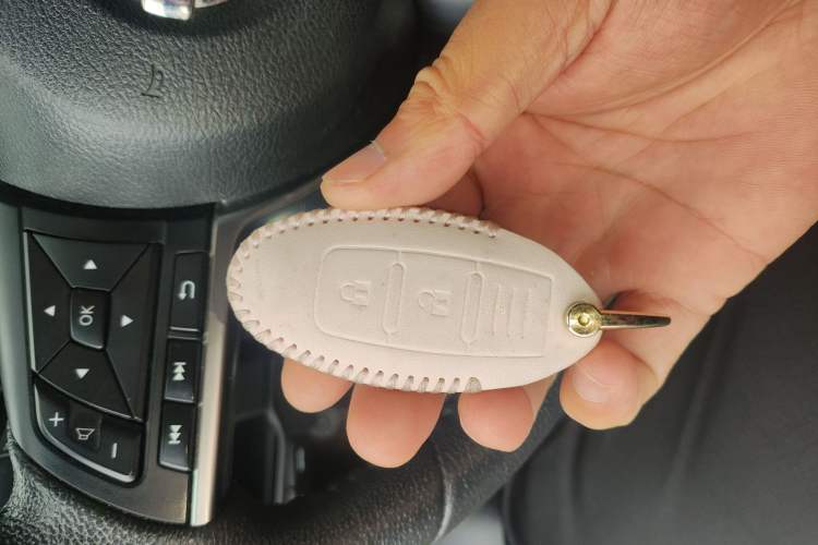 Used Nissan Kicks 2021 1.5L XV CVT Smart Connect Luxury Edition Vehicle Key