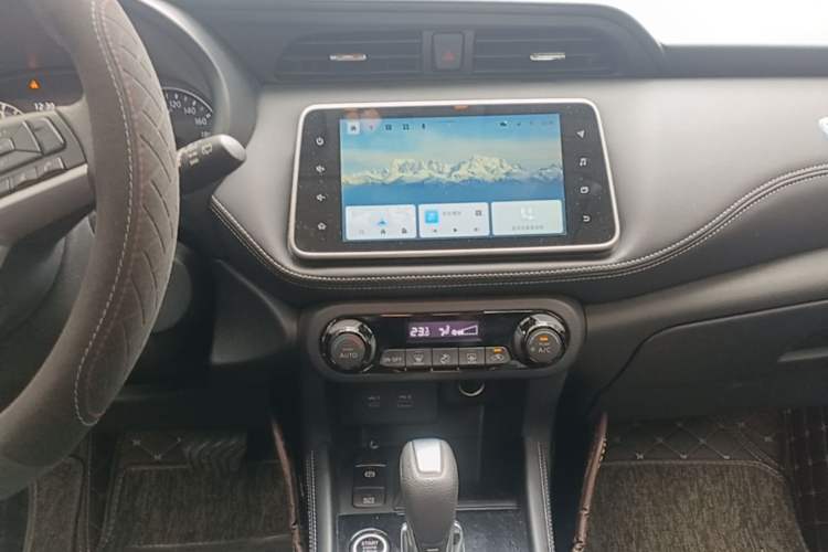 Used Nissan Kicks 2022 1.5L CVT XV Luxury Edition Audio And AC Panel