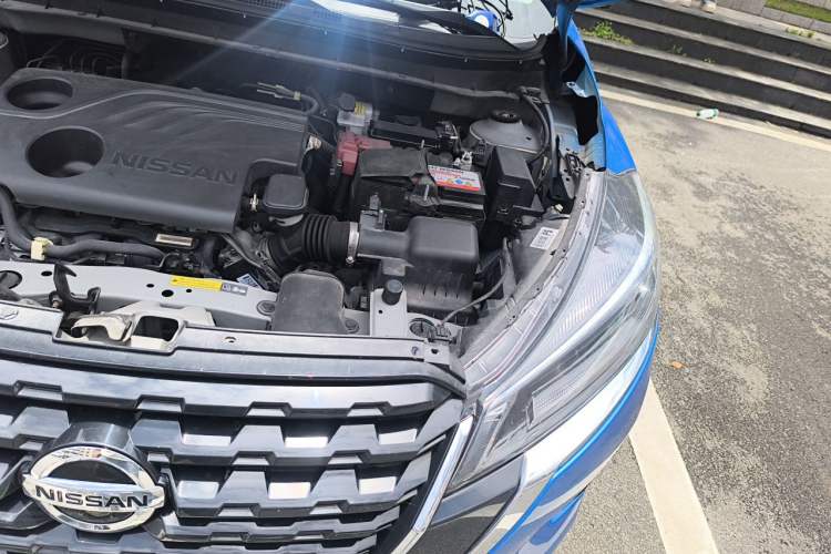 Used Nissan Kicks 2022 1.5L CVT XV Luxury Edition Engine Bay Left