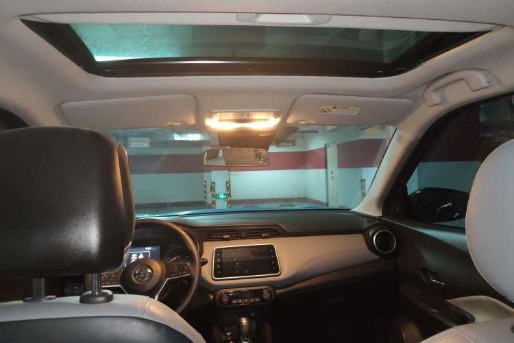 Used Nissan Kicks 2022 1.5L CVT XV TOP Flagship Edition Headliner