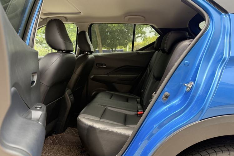 Used Nissan Kicks 2022 1.5L CVT XV Luxury Edition Left Rear Seat