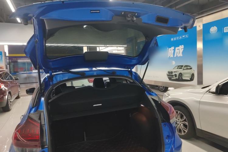Used Nissan Kicks 2022 1.5L CVT XV Luxury Edition Trunk