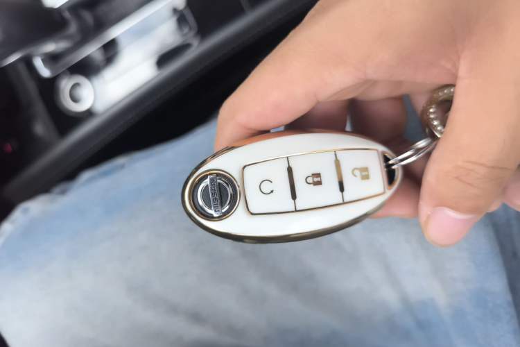 Used Nissan Kicks 2022 1.5L CVT XV Luxury Edition Vehicle Key