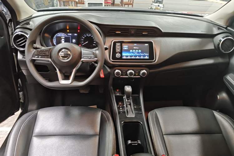 Used Nissan Kicks 2022 1.5L CVT XL Fashion Edition Center Console