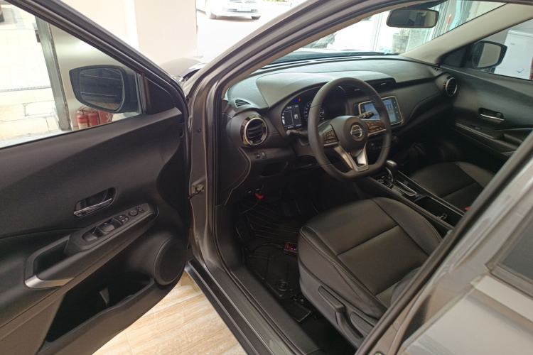 Used Nissan Kicks 2022 1.5L CVT XV Luxury Edition Driver Seat
