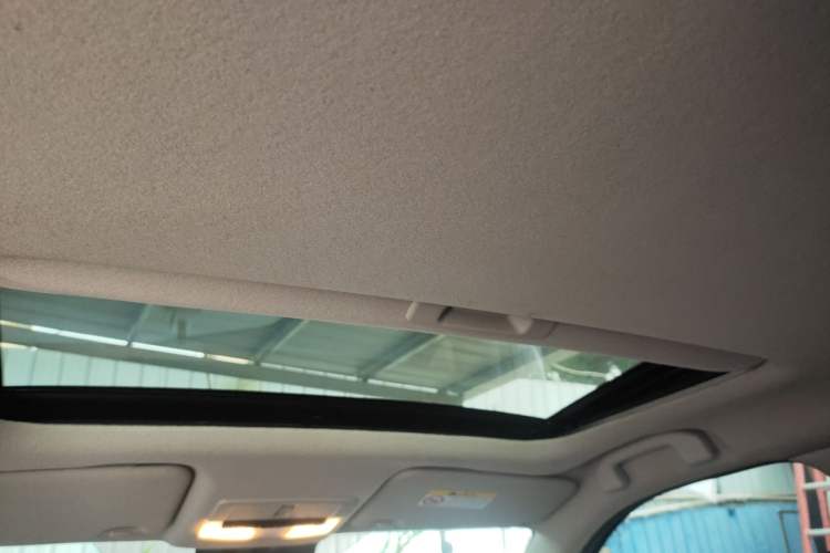 Used Nissan Kicks 2022 1.5L CVT XV Luxury Edition Headliner