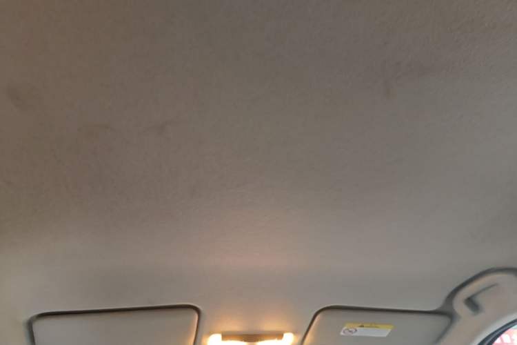 Used Nissan Kicks 2022 1.5L CVT XL Fashion Edition Headliner