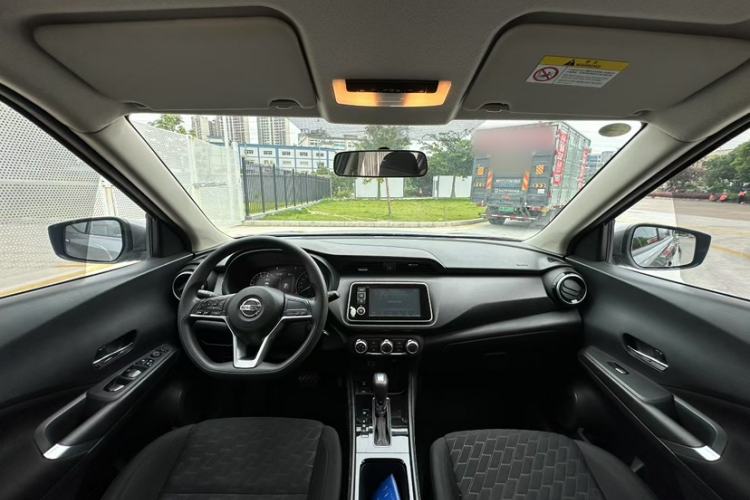 Used Nissan Kicks 2022 1.5L CVT XL Fashion Edition Interior 3
