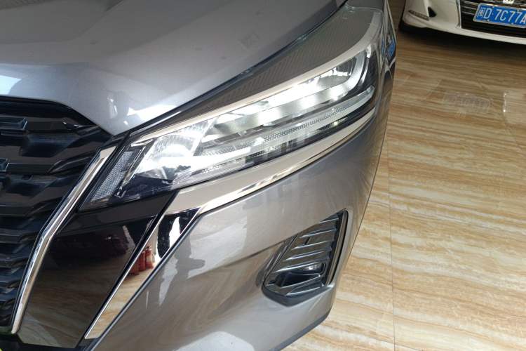 Used Nissan Kicks 2022 1.5L CVT XV Luxury Edition Left Front Headlight
