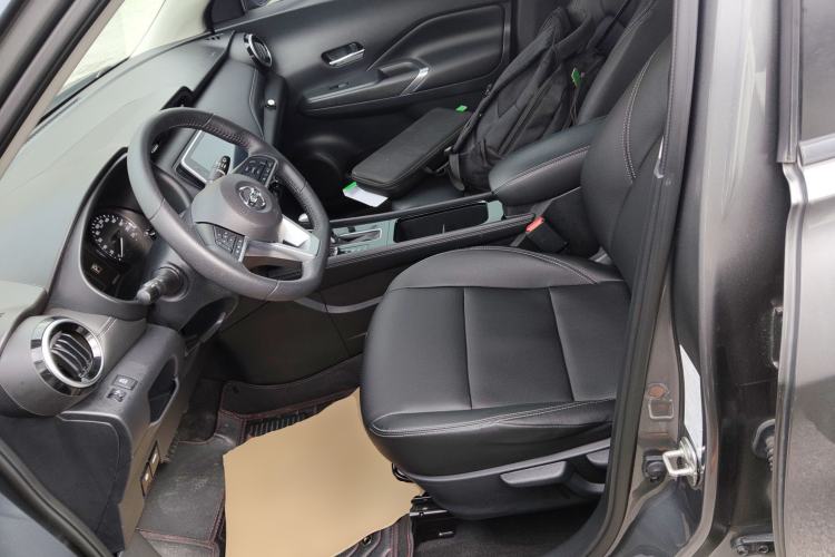 Used Nissan Kicks 2022 1.5L CVT XV Luxury Edition Left Front Seat