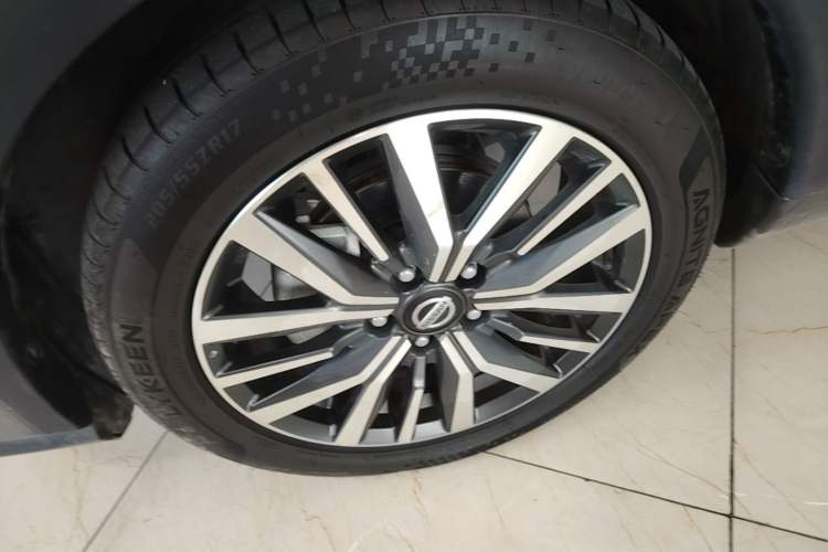 Used Nissan Kicks 2022 1.5L CVT XL Fashion Edition Left Front Wheel Hub