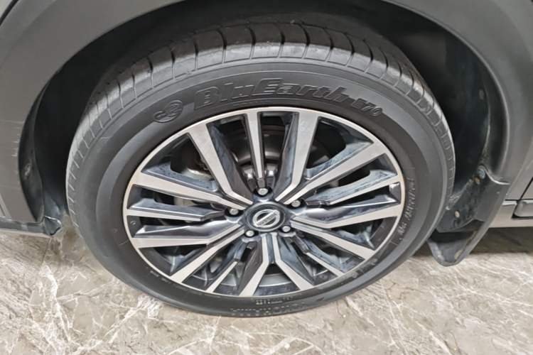 Used Nissan Kicks 2022 1.5L CVT XL Fashion Edition Left Front Wheel Hub
