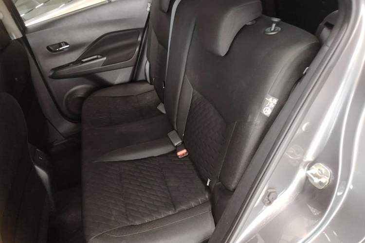 Used Nissan Kicks 2022 1.5L CVT XL Fashion Edition Left Rear Seat