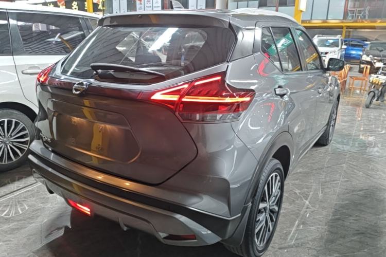 Used Nissan Kicks 2022 1.5L CVT XL Fashion Edition Rear Right 45 Deg