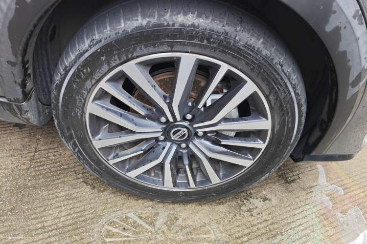 Used Nissan Kicks 2022 1.5L CVT XV Luxury Edition Right Front Wheel Hub