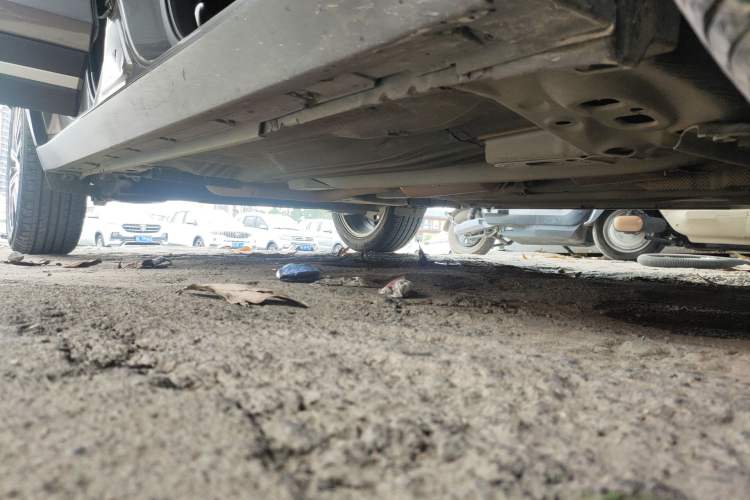 Used Nissan Kicks 2022 1.5L CVT XV Luxury Edition Right Side Sill
