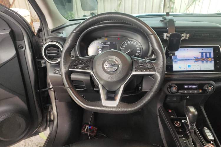 Used Nissan Kicks 2022 1.5L CVT XV Luxury Edition Steering Wheel