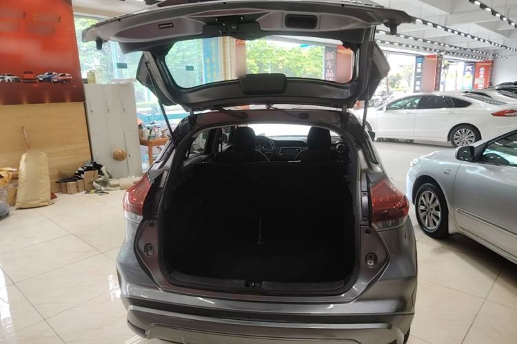 Used Nissan Kicks 2022 1.5L CVT XL Fashion Edition Trunk