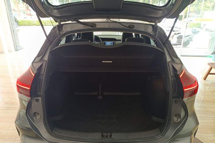 Used Nissan Kicks 2022 1.5L CVT XV Luxury Edition Trunk
