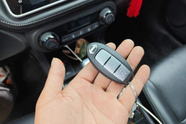 Used Nissan Kicks 2022 1.5L CVT XV Luxury Edition Vehicle Key