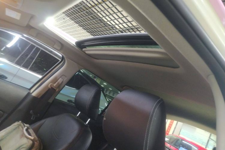 Used Nissan Kicks 2022 1.5L CVT XV Luxury Edition Headliner