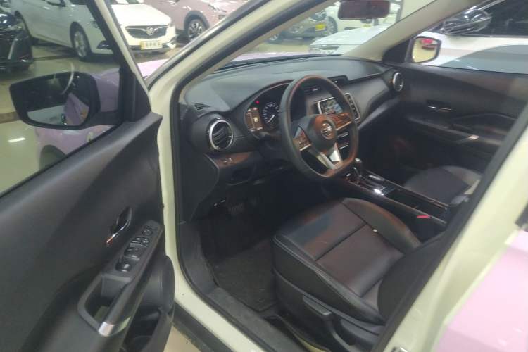 Used Nissan Kicks 2022 1.5L CVT XV Luxury Edition Interior 3