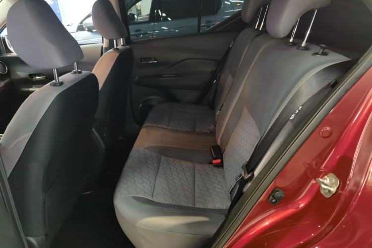 Used Nissan Kicks 2022 1.5L CVT XL Fashion Edition Interior 4