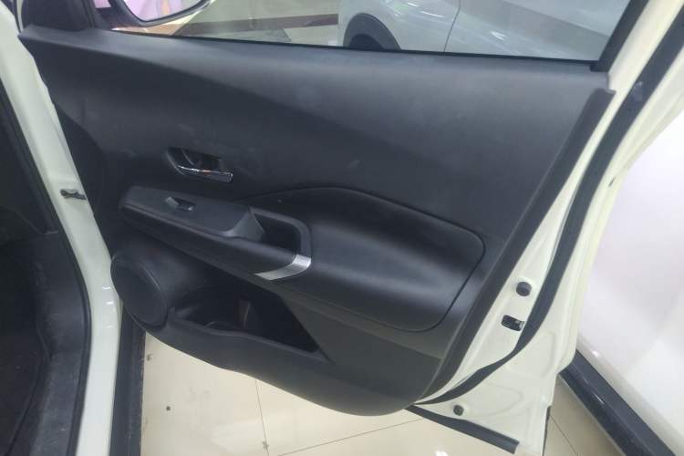 Used Nissan Kicks 2022 1.5L CVT XV Luxury Edition Interior 5