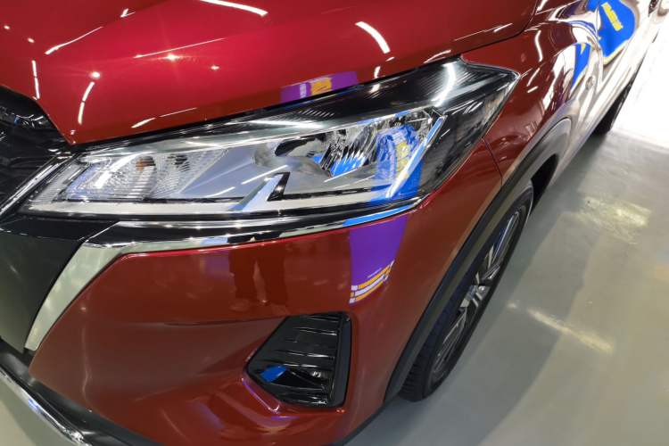 Used Nissan Kicks 2022 1.5L CVT XL Fashion Edition Left Front Headlight