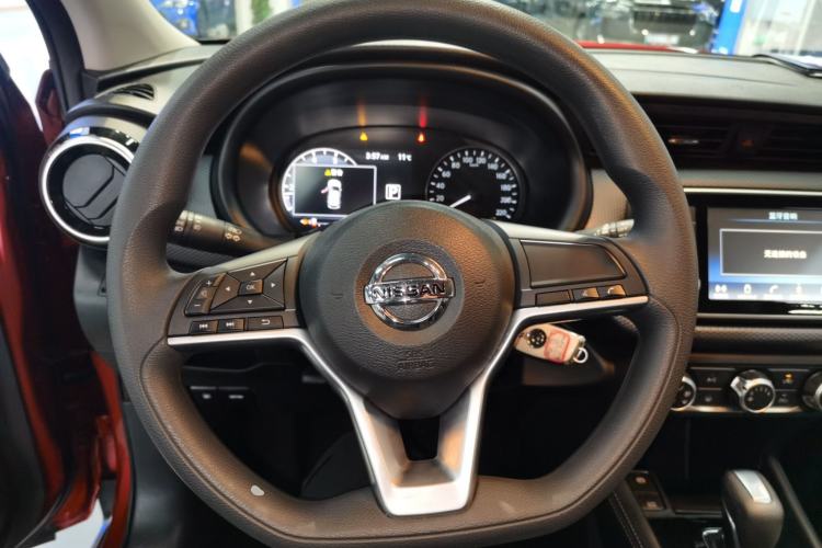 Used Nissan Kicks 2022 1.5L CVT XL Fashion Edition Steering Wheel