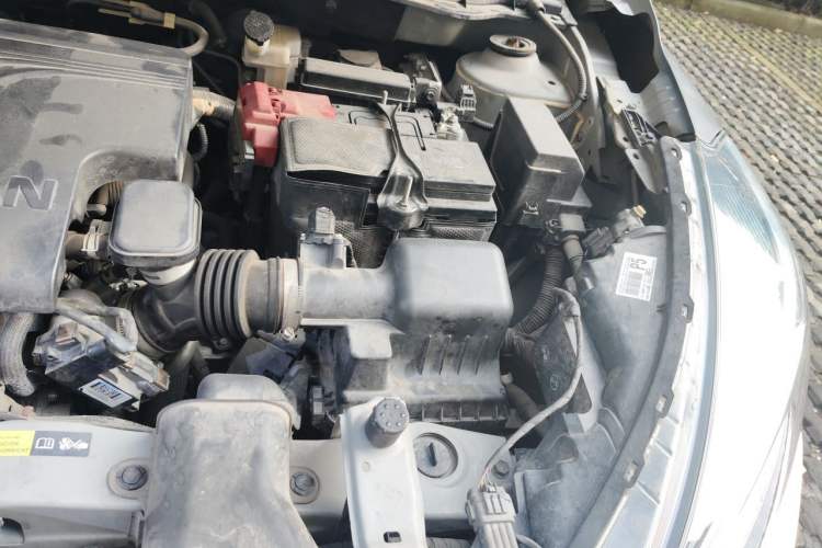 Used Nissan Kicks 2022 1.5L CVT XV Luxury Edition Engine Bay Left