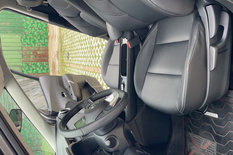 Used Nissan Kicks 2022 1.5L CVT XV Luxury Edition Interior 5