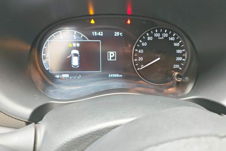 Used Nissan Kicks 2022 1.5L CVT XL Fashion Edition Odometer Close Up