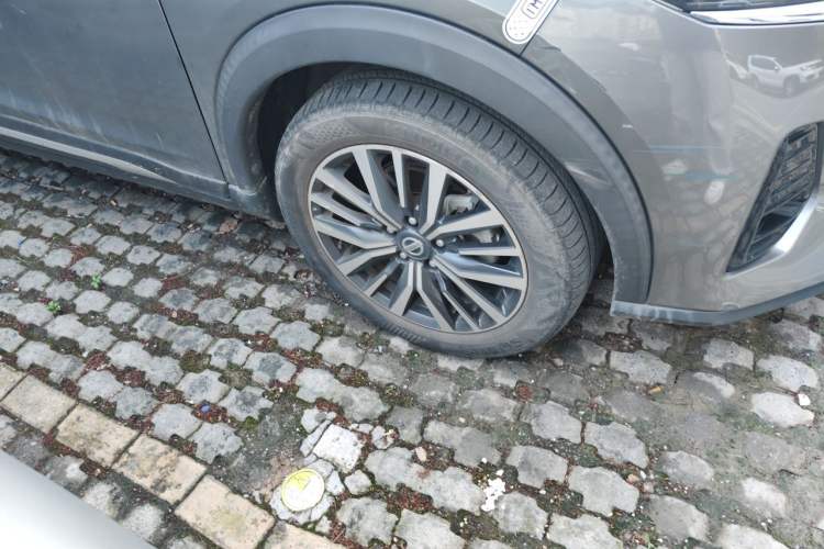 Used Nissan Kicks 2022 1.5L CVT XV Luxury Edition Right Front Wheel Hub