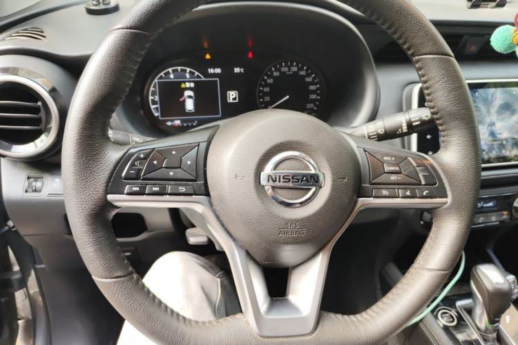 Used Nissan Kicks 2022 1.5L CVT XV Luxury Edition Steering Wheel