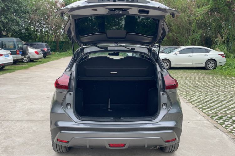 Used Nissan Kicks 2022 1.5L CVT XV Luxury Edition Trunk