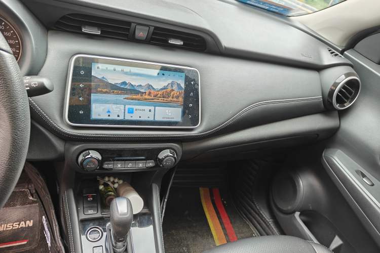 Used Nissan Kicks 2022 1.5L CVT XV Luxury Edition Audio And AC Panel